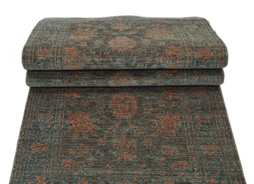 Central medallion detail of New Farahan rug from Pakistan