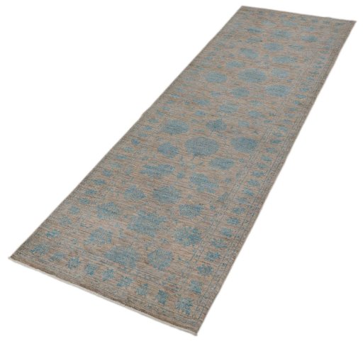 Close-up detail of New Farahan rug from Pakistan showing Wool weave