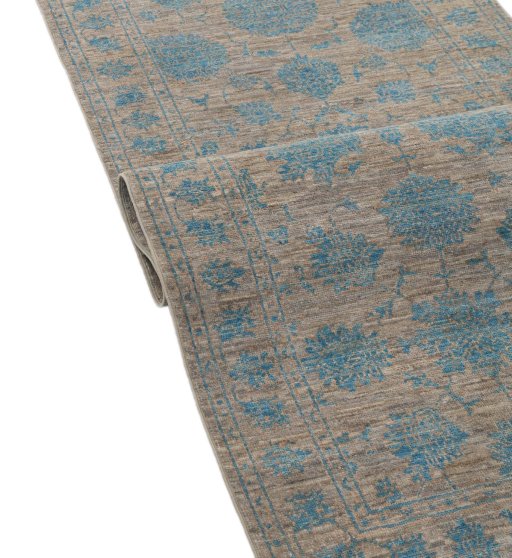 Close-up detail of New Farahan rug from Pakistan showing Wool weave