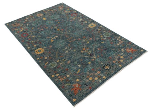 Corner detail of New Farahan rug showing border pattern and Wool pile