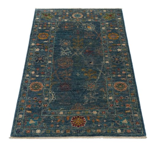 Surface texture of New Farahan rug with natural Wool and intricate pattern