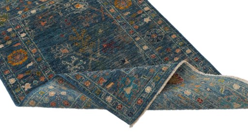 Central medallion detail of New Farahan rug from Pakistan