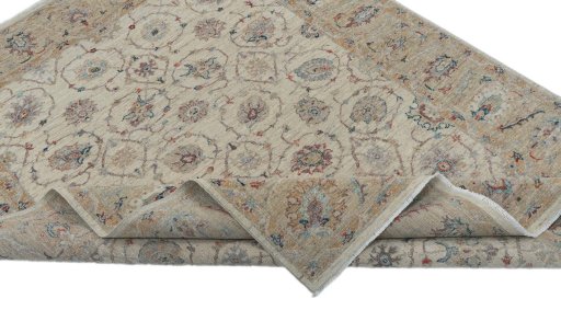 Central medallion detail of New Farahan rug from Pakistan
