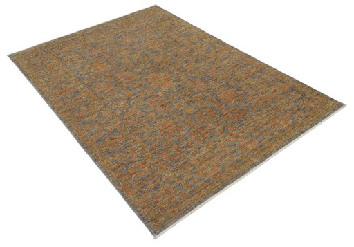 Corner detail of New Farahan rug showing border pattern and Wool pile