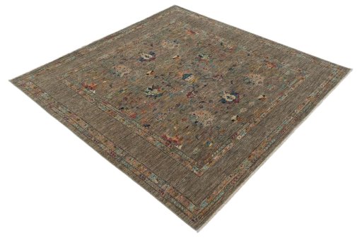 Corner detail of New Farahan rug showing border pattern and Wool pile