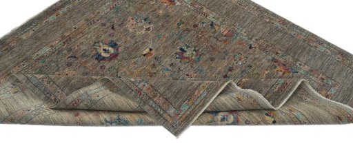 Central medallion detail of New Farahan rug from Pakistan