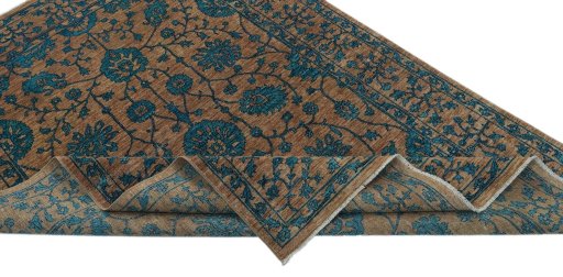 Central medallion detail of New Farahan rug from Pakistan