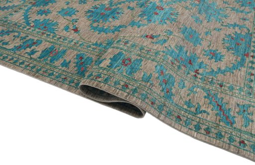 Close-up detail of New Farahan rug from Pakistan showing Wool weave