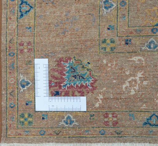 Corner detail of New Farahan rug showing border pattern and Wool pile