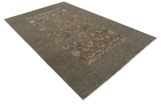 Corner detail of New Farahan rug showing border pattern and Wool pile