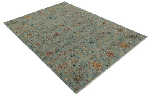 Corner detail of New Farahan rug showing border pattern and Wool pile