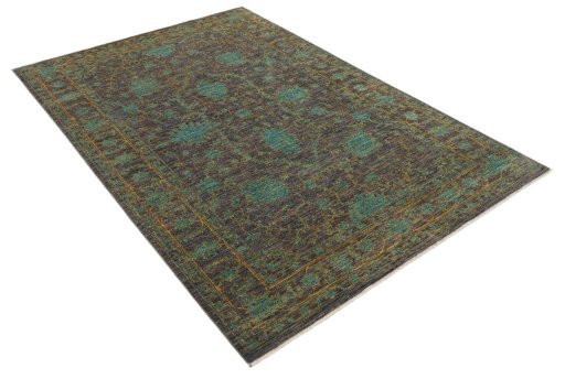 Corner detail of New Farahan rug showing border pattern and Wool pile