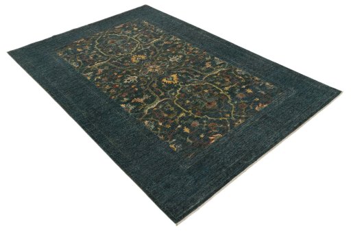 Corner detail of New Farahan rug showing border pattern and Wool pile