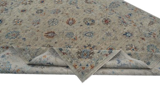 Central medallion detail of New Farahan rug from Pakistan