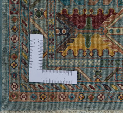 Corner detail of New Farahan rug showing border pattern and Wool pile
