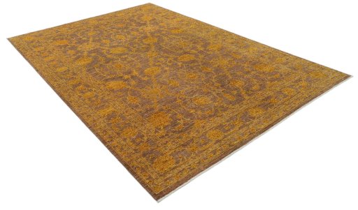 Corner detail of New Farahan rug showing border pattern and Wool pile