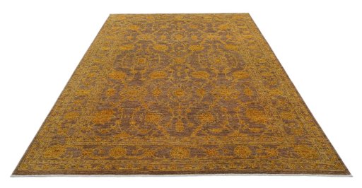 Surface texture of New Farahan rug with natural Wool and intricate pattern