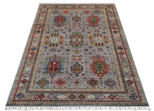 Corner detail of New Farahan rug showing border pattern and Wool pile