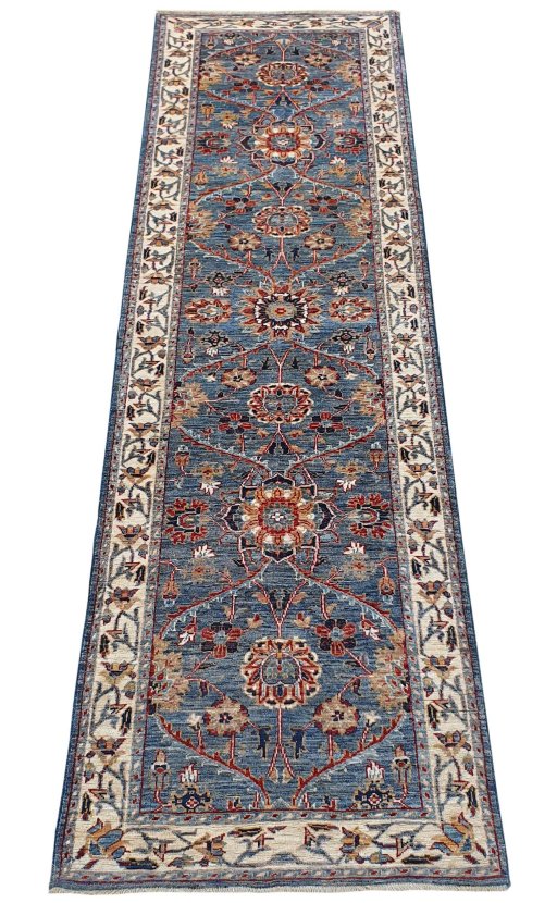 Corner detail of New Farahan rug showing border pattern and Wool pile