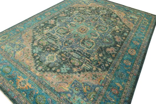 Backside of handmade New Farahan rug showing knot structure and weave density