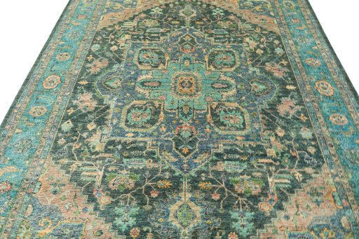 Central medallion detail of New Farahan rug from Pakistan