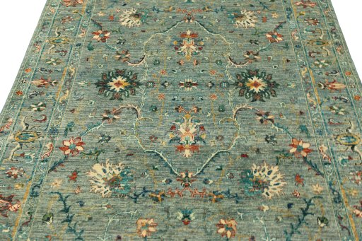 Central medallion detail of New Farahan rug from Pakistan
