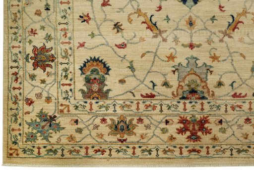 Corner detail of New Farahan rug showing border pattern and Wool pile