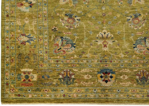 Corner detail of New Farahan rug showing border pattern and Wool pile