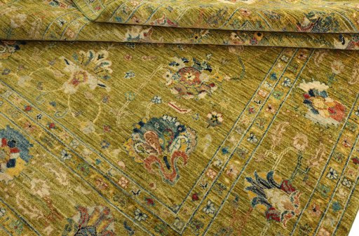 Close-up detail of New Farahan rug from Pakistan showing Wool weave