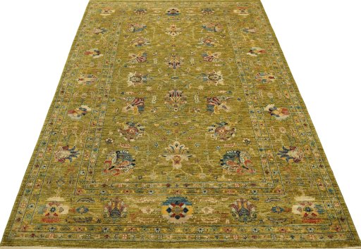 Surface texture of New Farahan rug with natural Wool and intricate pattern