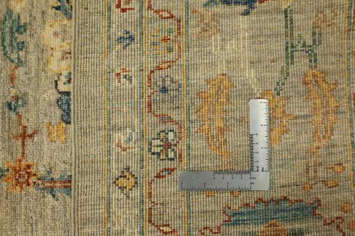 Close-up detail of New Farahan rug from Pakistan showing Wool weave