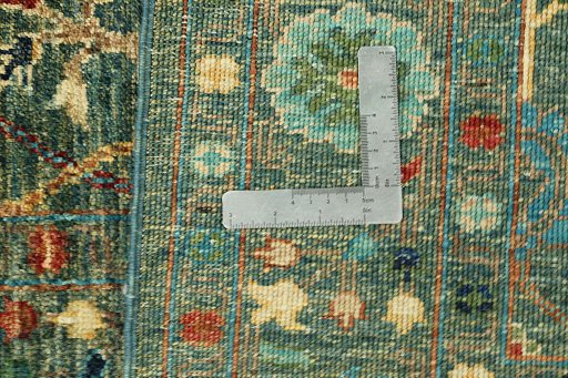 Close-up detail of New Farahan rug from Pakistan showing Wool weave
