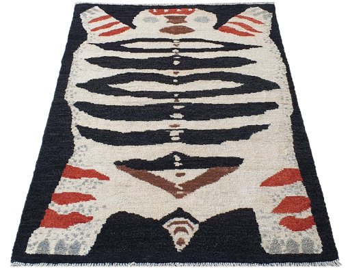 Corner detail of New Morocco rug showing border pattern and Wool pile
