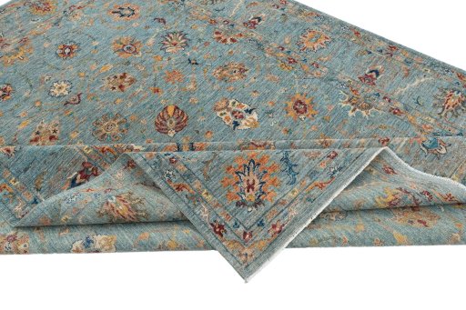 Central medallion detail of New Farahan rug from Pakistan