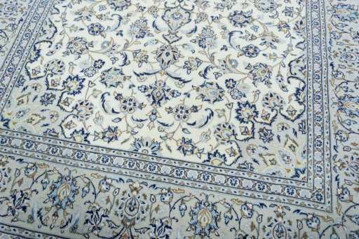 Close-up detail of 2000s Kashan rug from Iran / Persia showing Wool weave