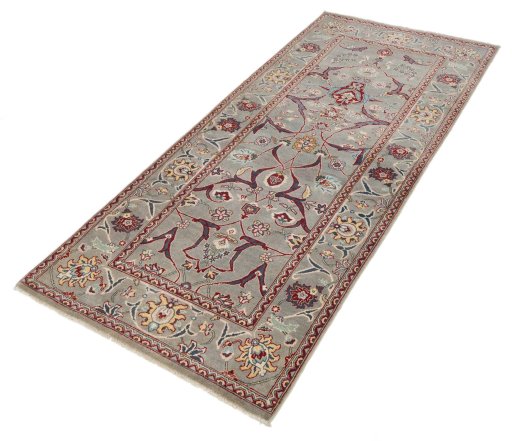 Close-up detail of New Farahan rug from Pakistan showing Wool weave