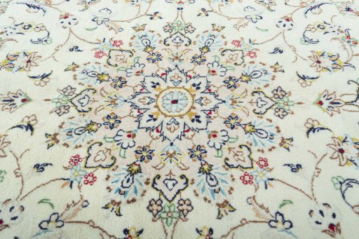 Central medallion detail of New Kashan rug from Iran / Persia
