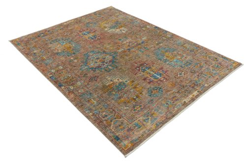 Corner detail of New Farahan rug showing border pattern and Wool pile