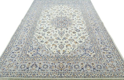 Surface texture of New Kashan rug with natural Wool and intricate pattern