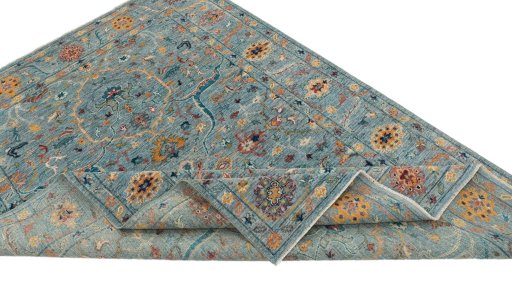 Central medallion detail of New Farahan rug from Pakistan