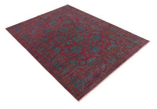 Corner detail of New Farahan rug showing border pattern and Wool pile