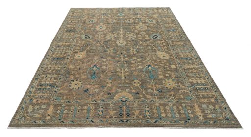 Surface texture of New Farahan rug with natural Wool and intricate pattern