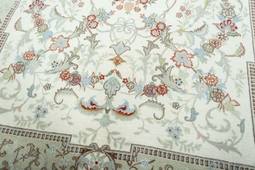 Close-up detail of New Kashmar rug from Iran / Persia showing Wool weave