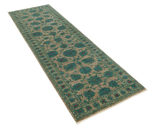Corner detail of New Farahan rug showing border pattern and Wool pile