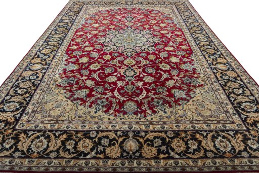 Surface texture of 2000s Najafabad rug with natural Wool and intricate pattern