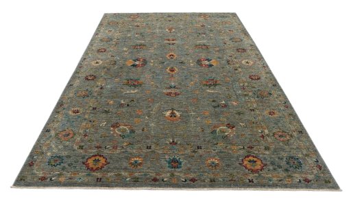 Surface texture of New Farahan rug with natural Wool and intricate pattern
