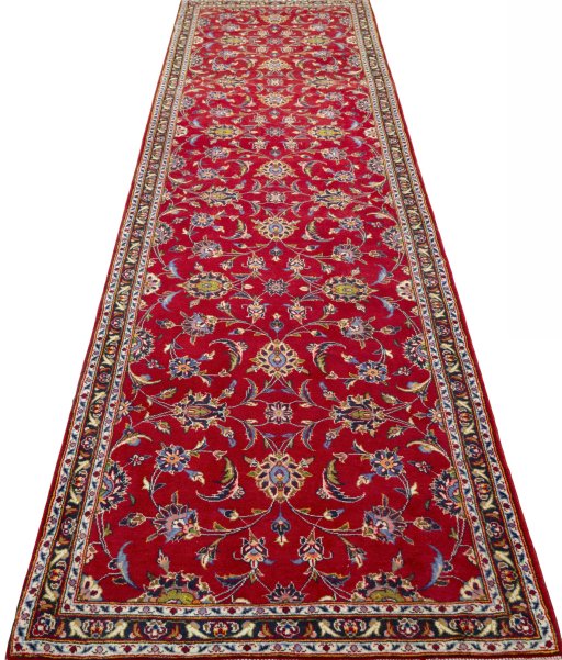 Surface texture of 2000s Kashan rug with natural Wool and intricate pattern