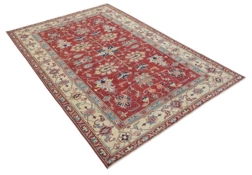 Corner detail of New Farahan rug showing border pattern and Wool pile
