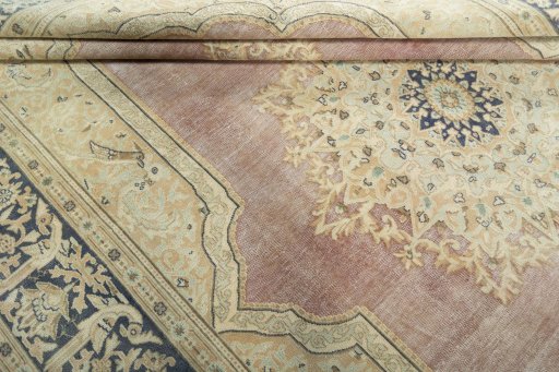 Close-up detail of 1950s Vintage rug from Pakistan showing Wool weave