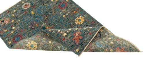 Central medallion detail of New Farahan rug from Pakistan